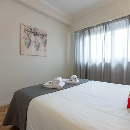 Trindade Sunny Downtown With Balcony & Ac
