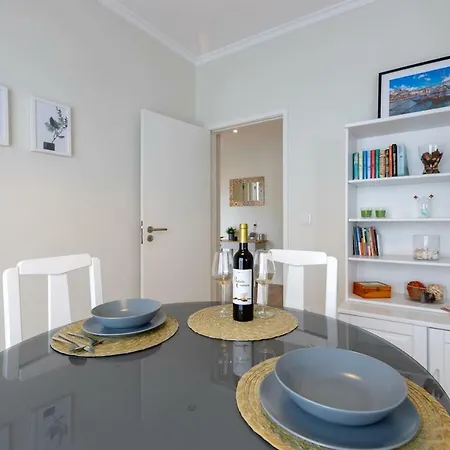 Appartement Trindade Sunny Downtown With Balcony & Ac Porto