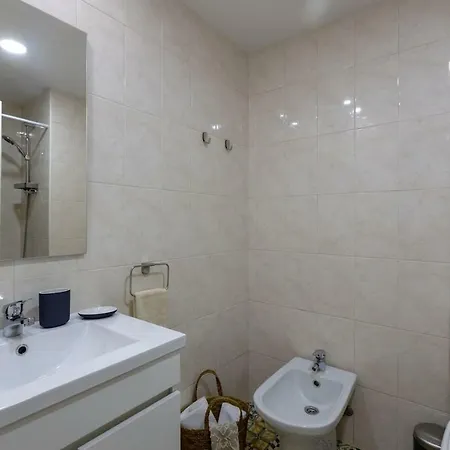 Trindade Sunny Downtown With Balcony & Ac Appartement Porto